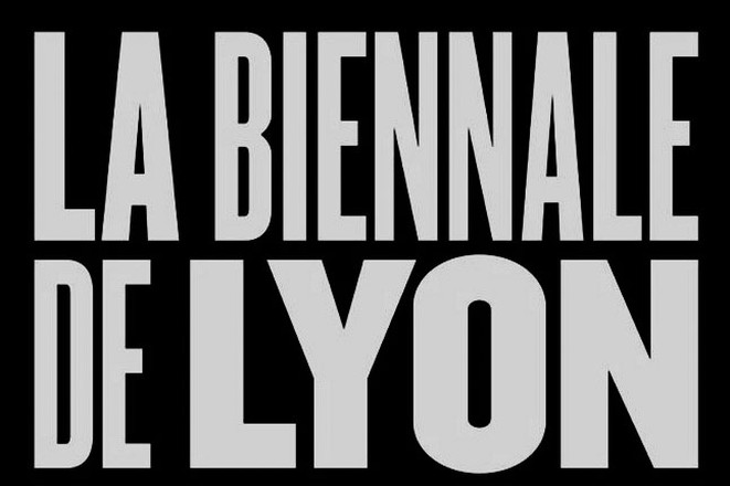 1495074203192483wOQ6.jpg 780x440_logo_biennale_2015_2_peit.jpg