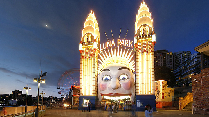 尼斯Luna Park游乐园晚会.jpg