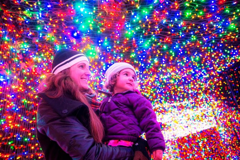 15142697901563892718.jpg mother daughter in light tunnel.jpg