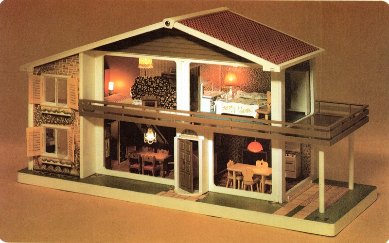 LI 1981 Oak Leaf Dolls House D37 9.jpg