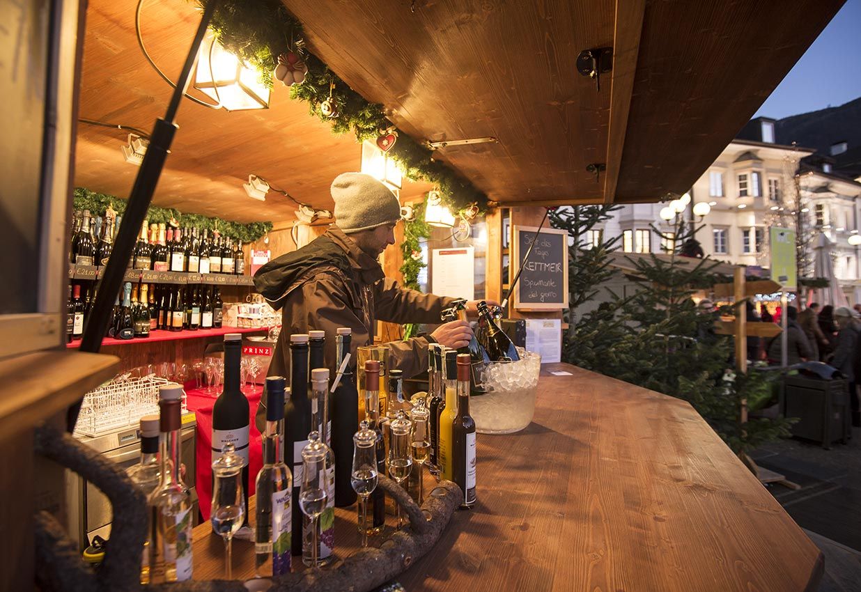 003-christkindlmarkt-wein-bozen.jpg