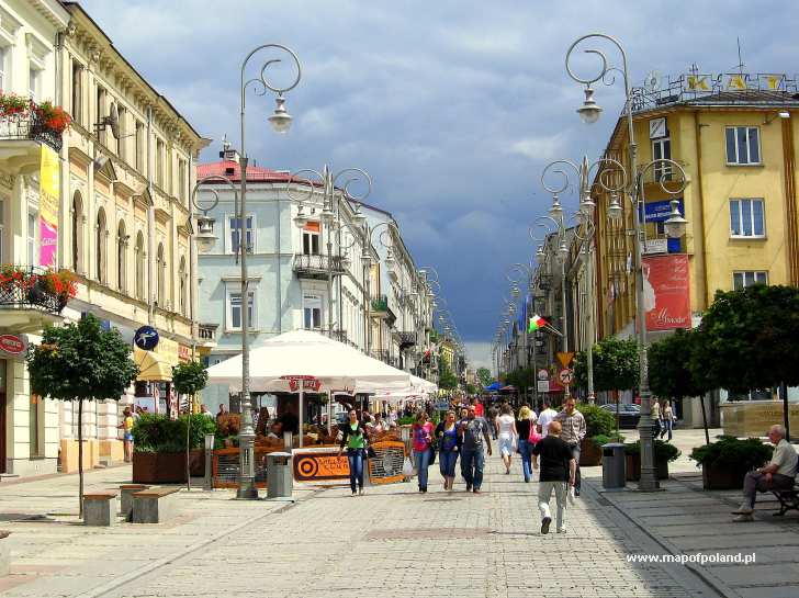 1532426631864612PCe7.jpg 街道.jpg