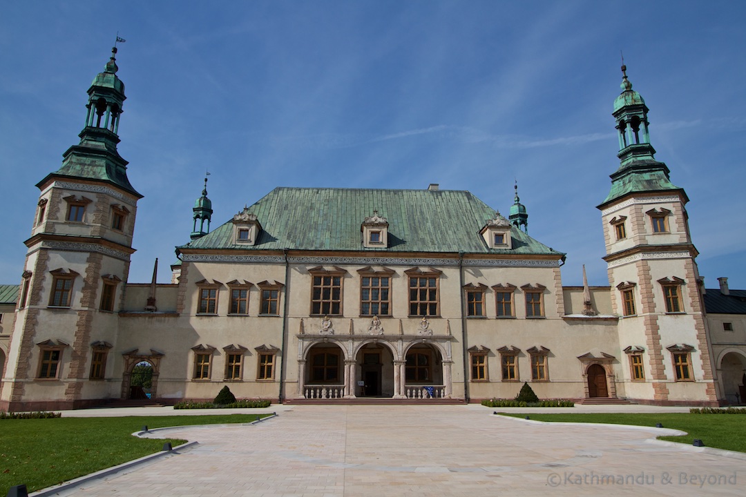 1532426699457913zXOk.jpg 凯尔采克拉科夫主教宫.jpg