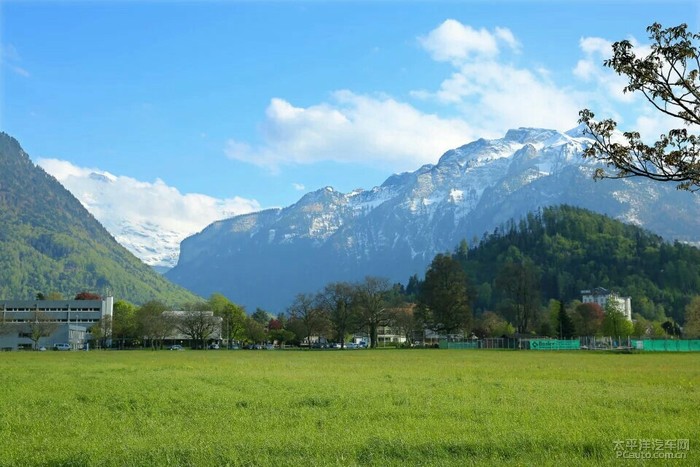 1534236570724014ruMZ.jpg 绿地2.jpg