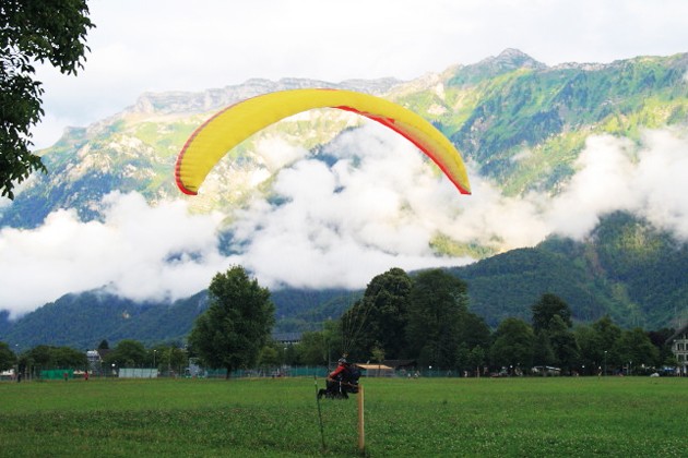 1534236691206949FvIV.jpg 滑翔伞2.jpg