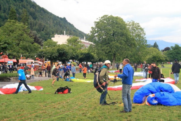 1534236705988571WqTC.jpg 滑翔伞3.jpg