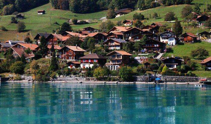 1534236766189140ptPl.jpg 小镇2.jpg