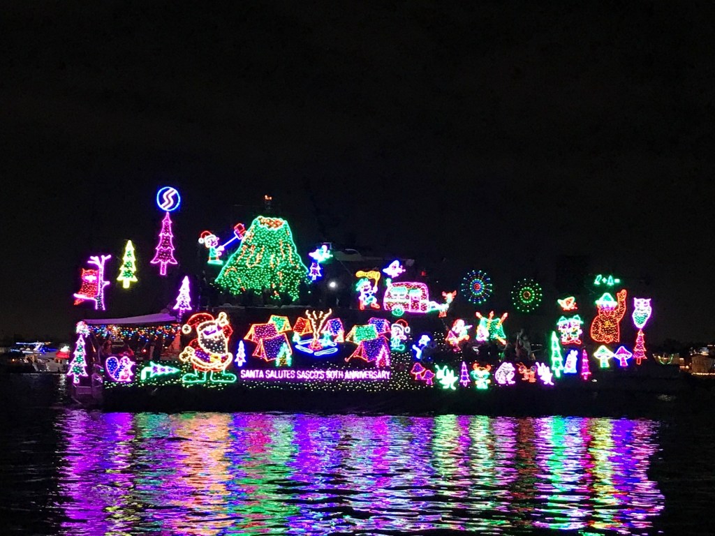 Festive-boat-in-the-Newport-Beach-Boat-Parade.jpg