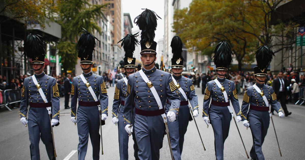 15731184329517654Fy0.jpg new-york-veterans-day-parade.jpg